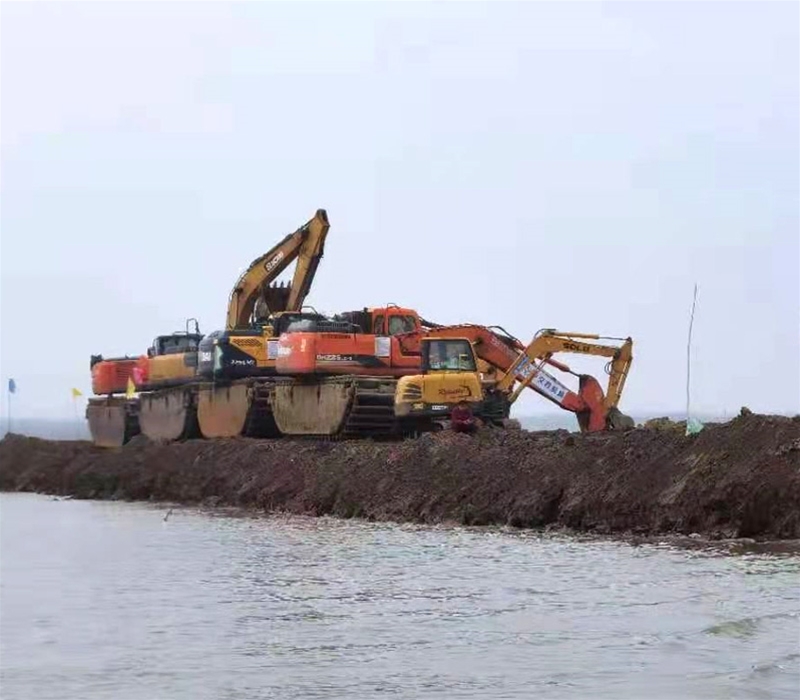 水上兩用挖掘機
