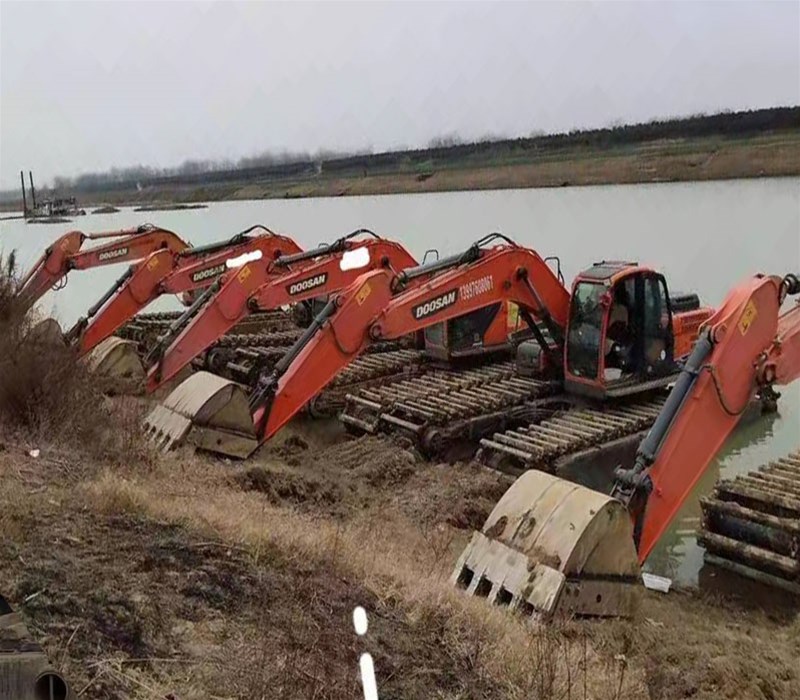 國(guó)內(nèi)對(duì)于水陸挖掘機(jī)出租需求有多大？